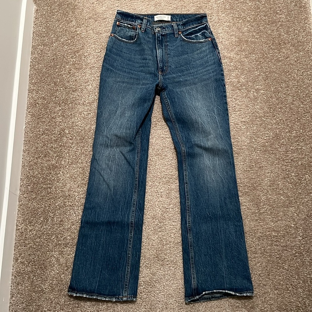 Abercrombie 70’s vintage flare ultra high rise jeans size 28 short